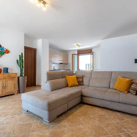 Luxury House Center